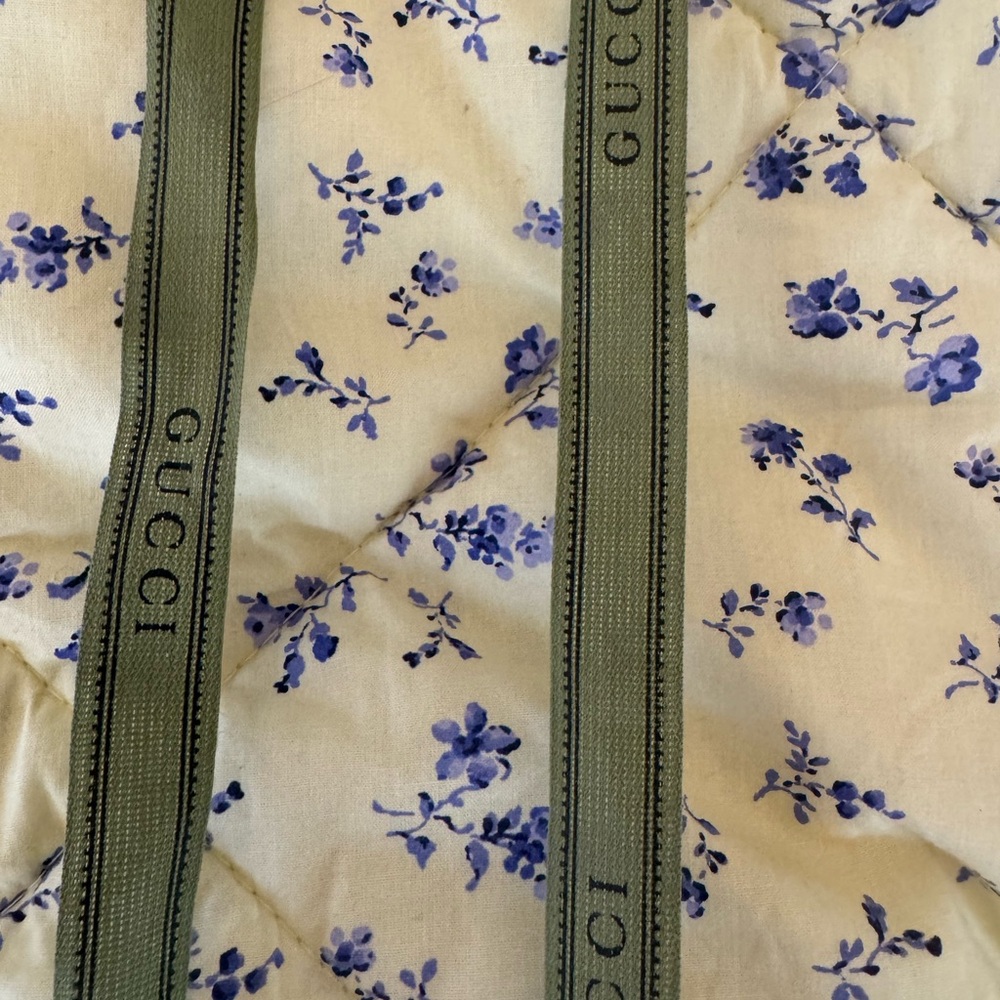 Gucci ribbon